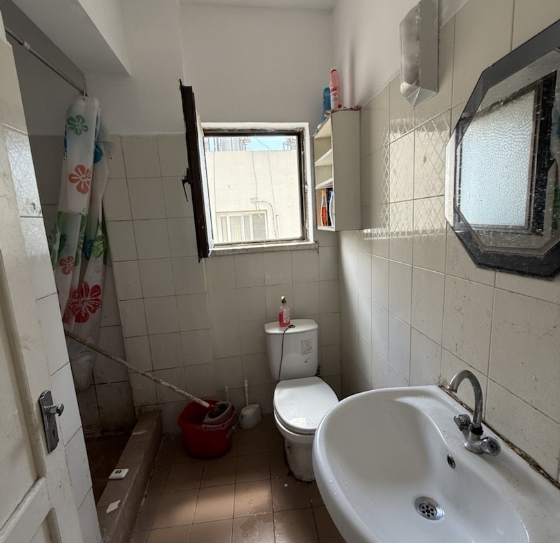 b9b7690a-0444-4ba5-8c00-84807975d99a